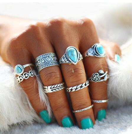 Vintage Gold Metal Crystal Rings Set - The MAYZ