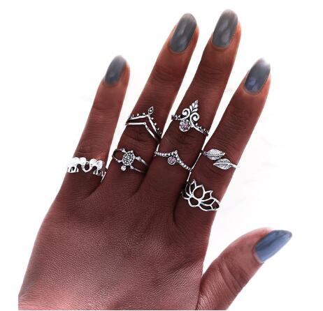 Vintage Gold Metal Crystal Rings Set - The MAYZ