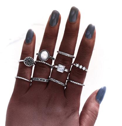 Vintage Gold Metal Crystal Rings Set - The MAYZ