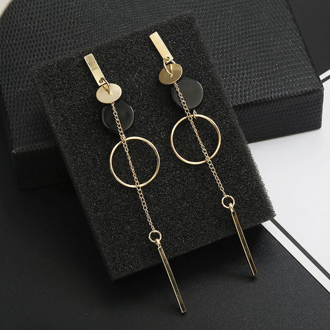 Long Slope Geometric circle earrings - The MAYZ