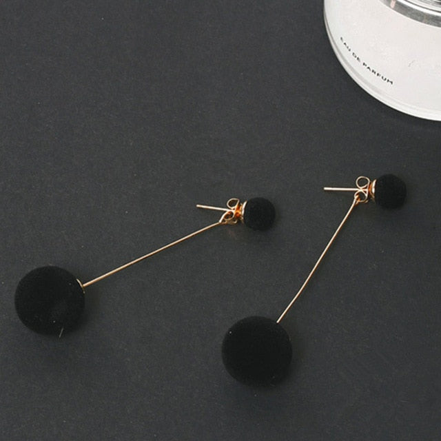 Long Slope Geometric circle earrings - The MAYZ
